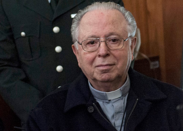 Papa expulsa del sacerdocio a religioso chileno Fernando Karadima por abuso sexual