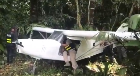 Autoridades ticas encuentran avión en área fronteriza con Panamá