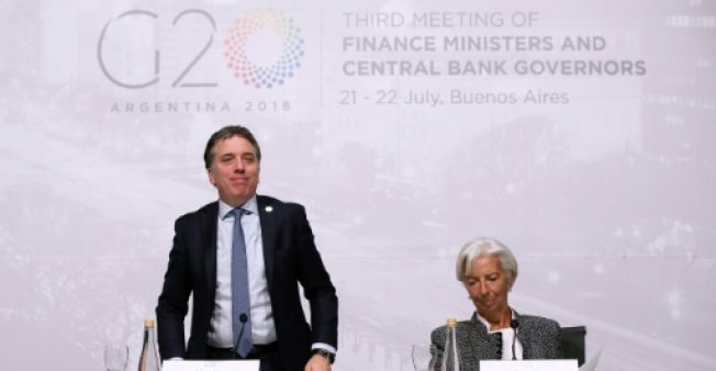 Una frágil Argentina golpea de nuevo las puertas del FMI