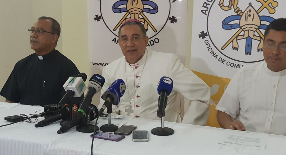 Separan de su cargo en Panamá a un sacerdote investigado por la fiscalía