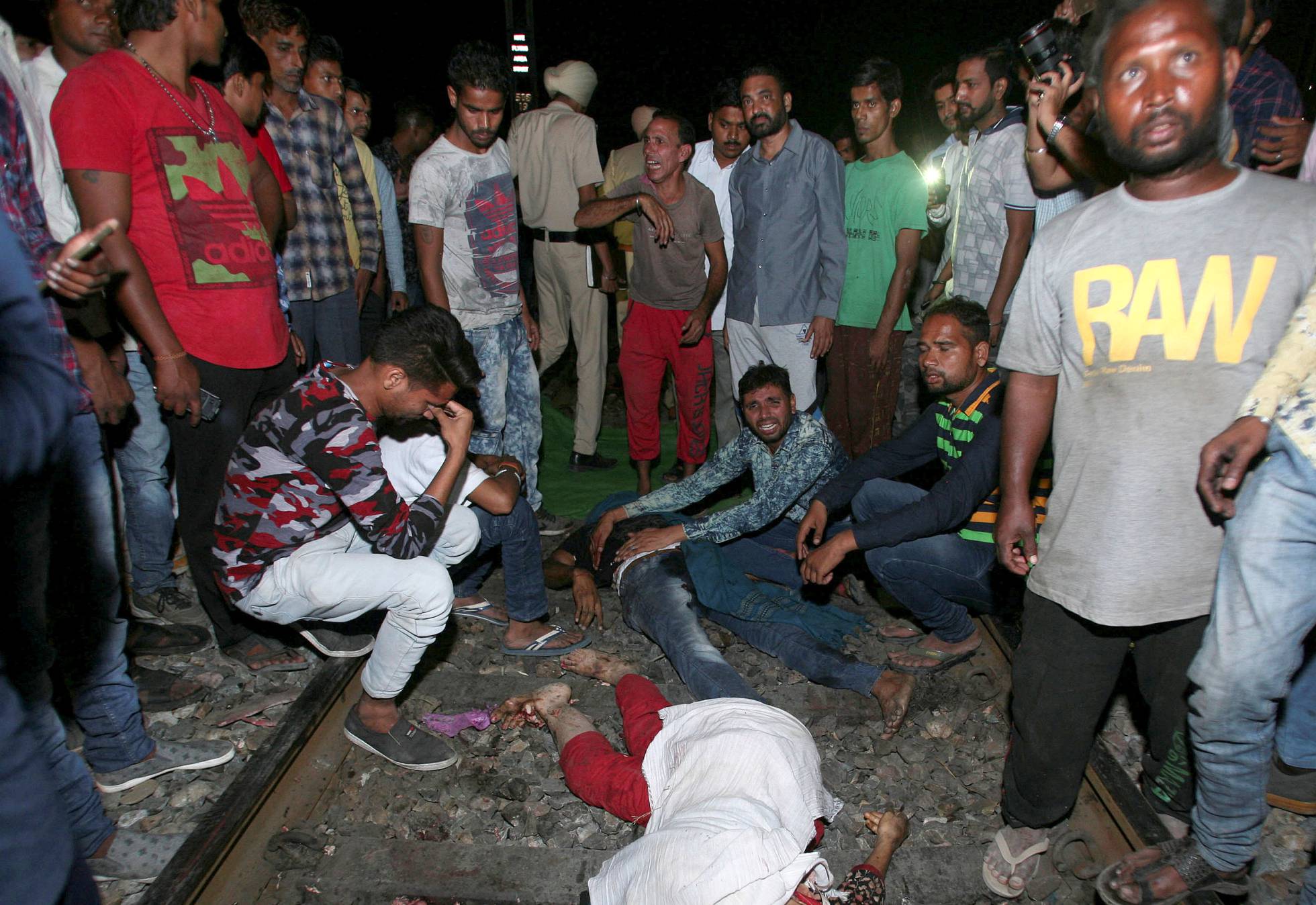 Al menos 50 muertos en accidente de tren en India