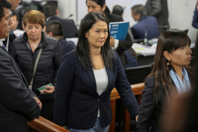 Líder opositora Keiko Fujimori apoya moción para destituir a presidente de Perú