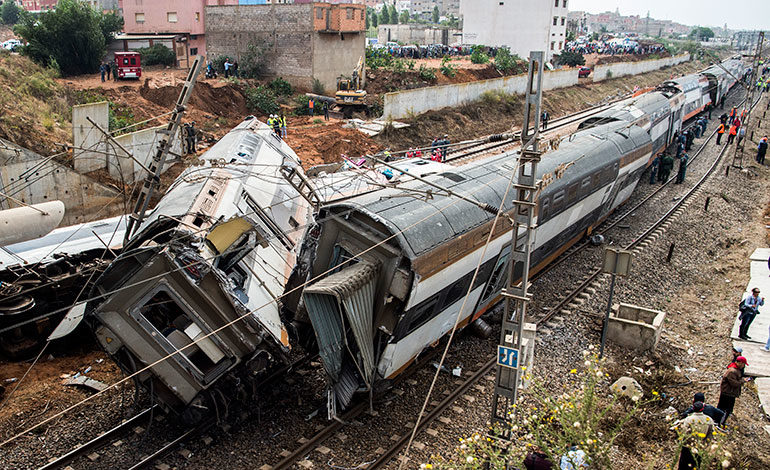 Al menos seis muertos y 86 heridos en accidente de tren en Marruecos