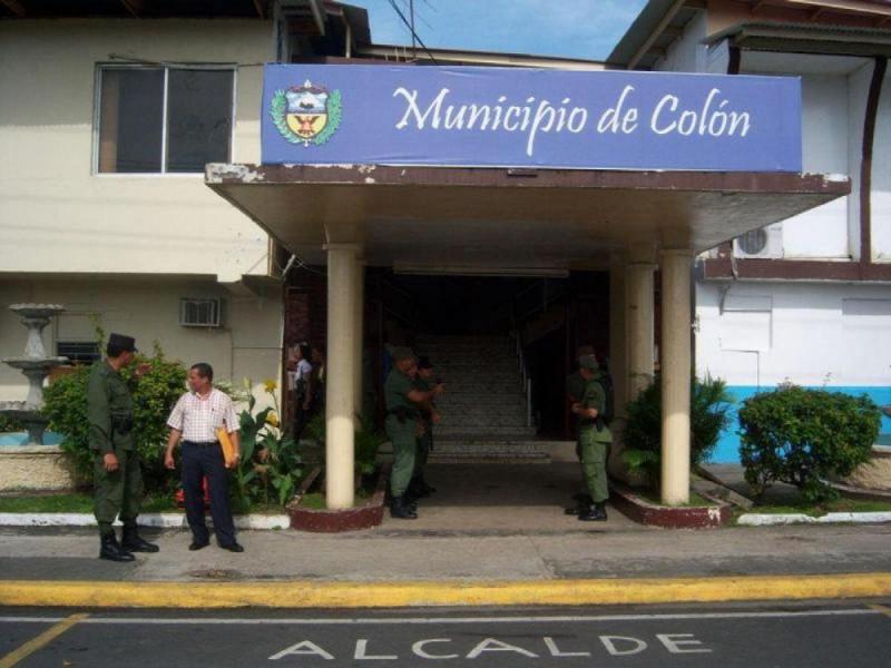 Denuncian crisis económica en el Municipio de Colón