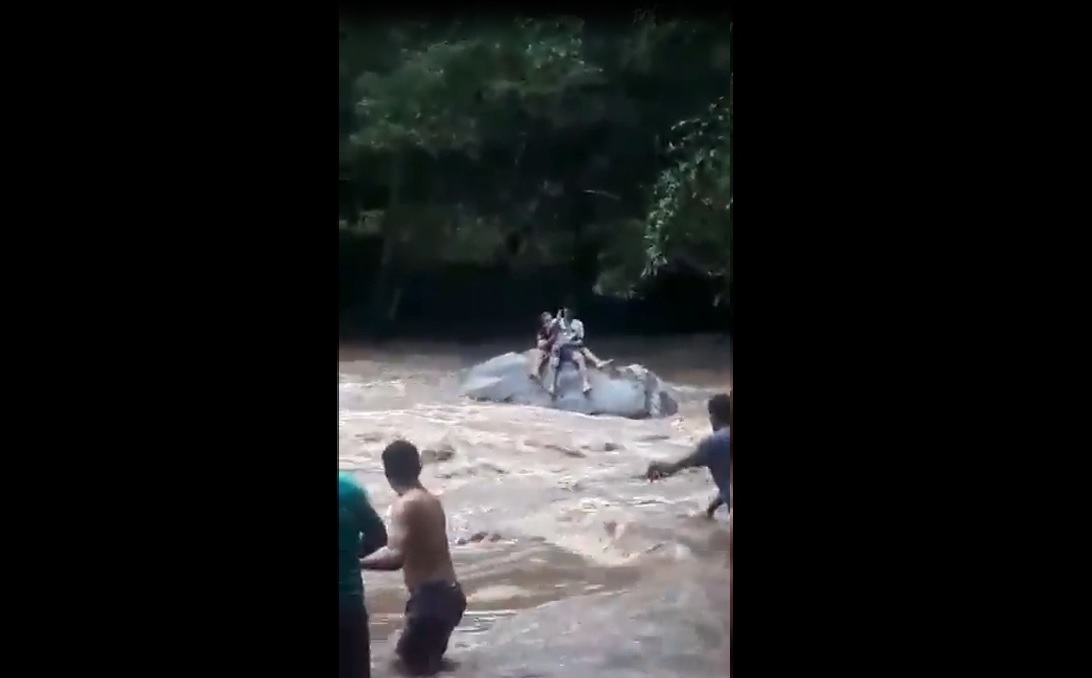 Sinaproc rescata a cuatro  hombres ebrios en río Utivé
