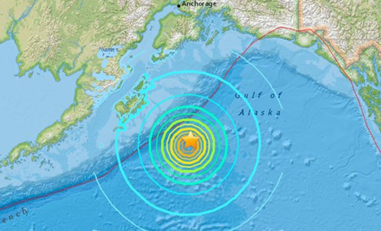 Alerta de tsunami tras un potente sismo en Alaska