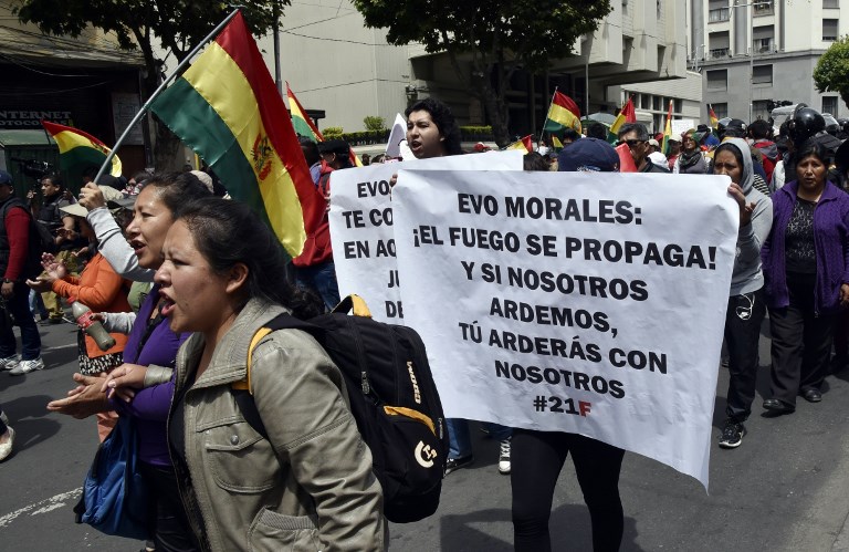 Bolivianos protestan contra postulación de Morales y llaman a desobediencia