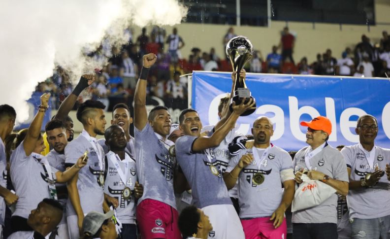 Tauro ganó 2-1 a Costa del Este en la final del fútbol panameño