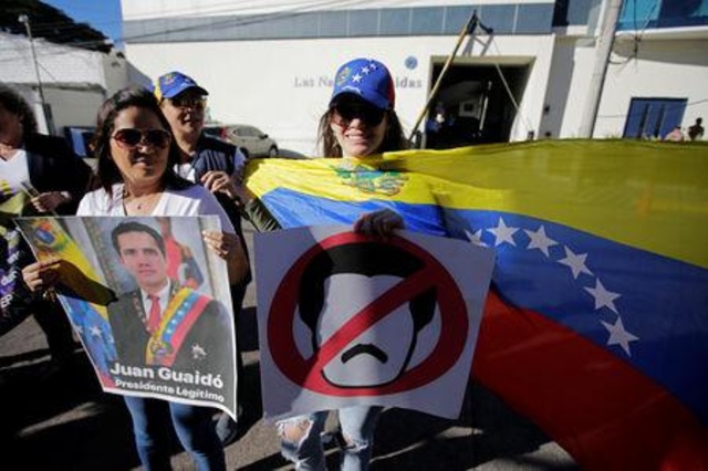 Militares dan espaldarazo a Maduro ante respaldo internacional a Guaidó