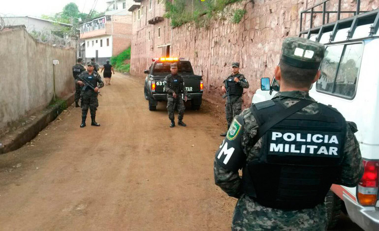 Honduras aumentará tropas militares con funciones policiales para combatir pandillas