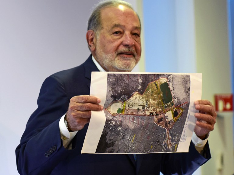 Empresario Carlos Slim planea retirarse, dice presidente de México