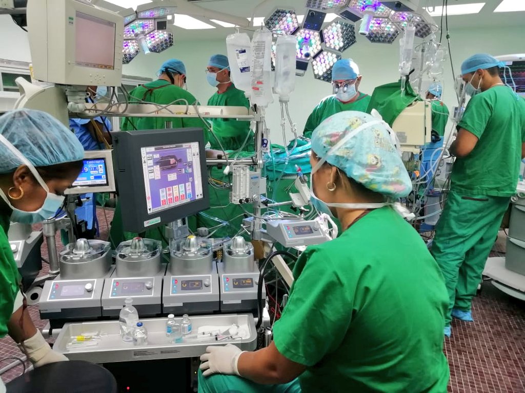Realizan primera cirugía cardiovascular con la nueva Bomba de Circulación Extracorpórea