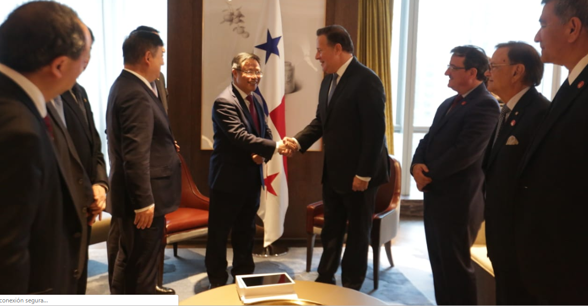 Filiales chinas confirman a Varela el "positivo ambiente" de inversión en Panamá