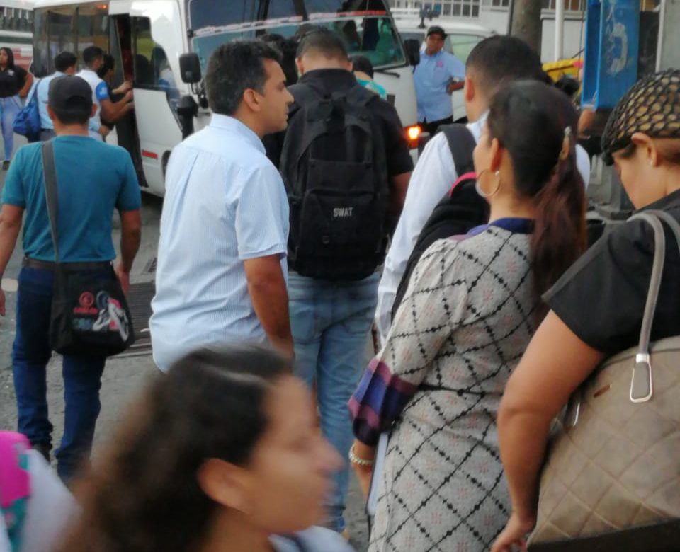 Lombana experimenta dificultades al viajar en buses del sector de Panamá Oeste