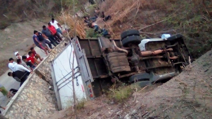 Mueren 25 migrantes centroamericanos en accidente vehicular en sur de México