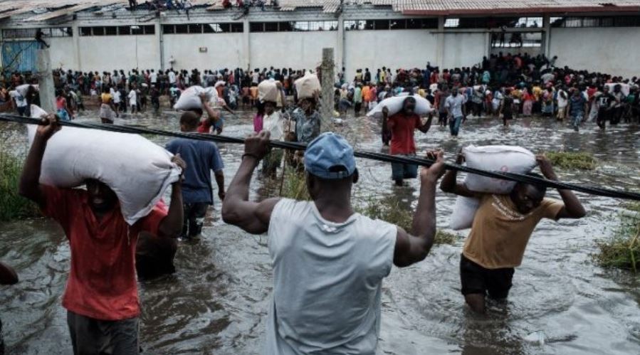 Al menos 356 muertos y miles de aislados por ciclón en el sureste africano