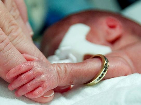 El "bebé más pequeño del mundo", a punto para salir del hospital