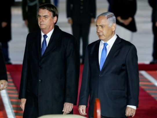 Bolsonaro hace visita inédita al Muro de los Lamentos junto con Netanyahu