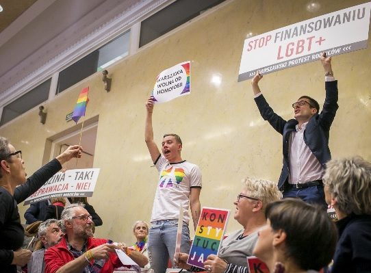 Los populistas de Polonia eligen a su nuevo gran enemigo: las personas homosexuales