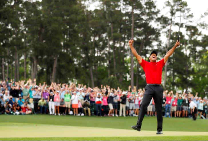Tiger Woods tiene un sólido arranque del Masters en su regreso al golf