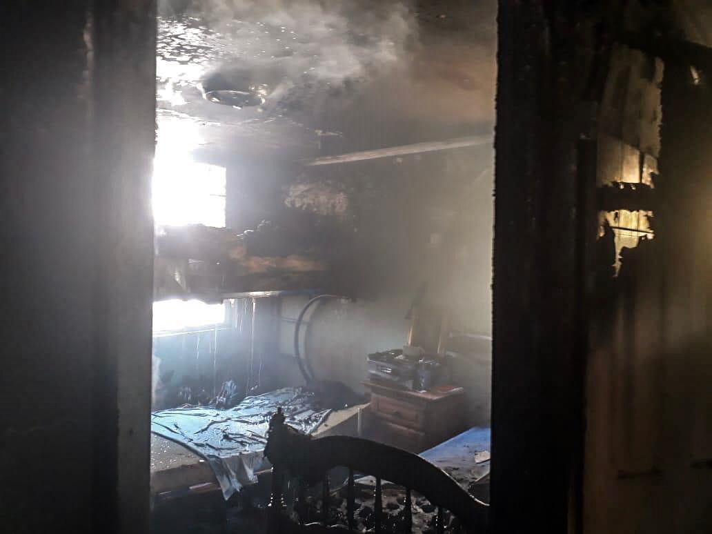 Muere mujer calcinada tras incendio en una residencia de Vacamonte