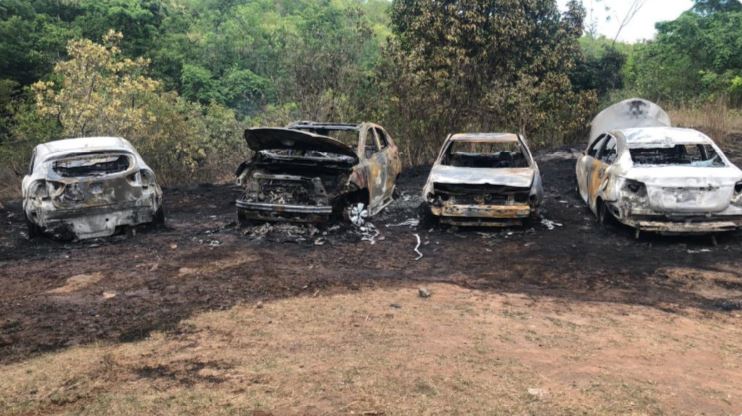 Fiscalía de Veraguas investiga incendio de cuatro autos de una familia en Cañazas