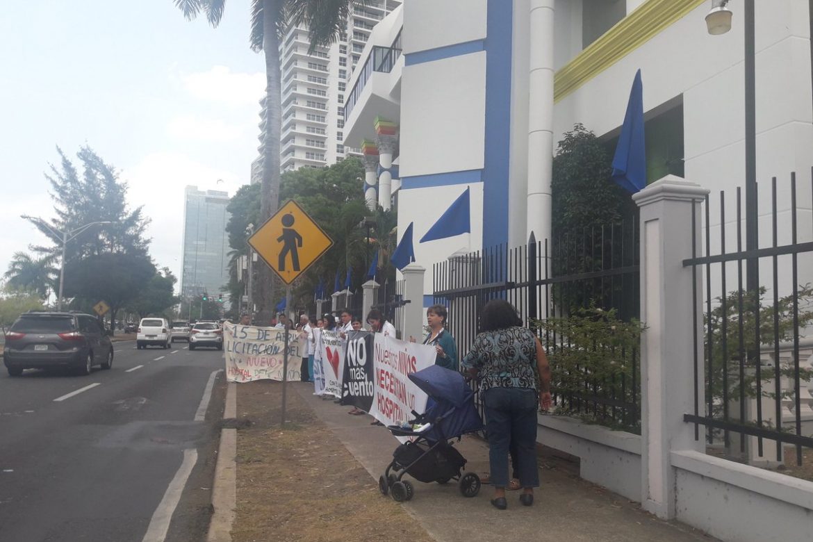 Personal del Hospital del Niño inició manifestaciones