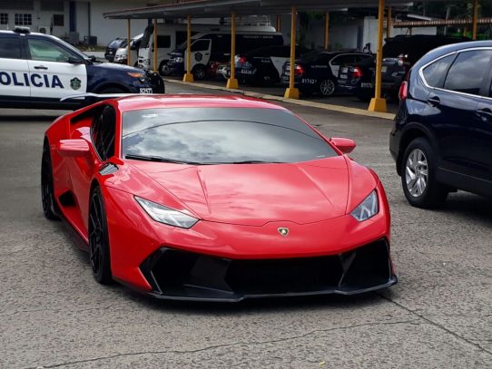 MEF inicia subasta de vehículos, entre ellos un Lamborghini