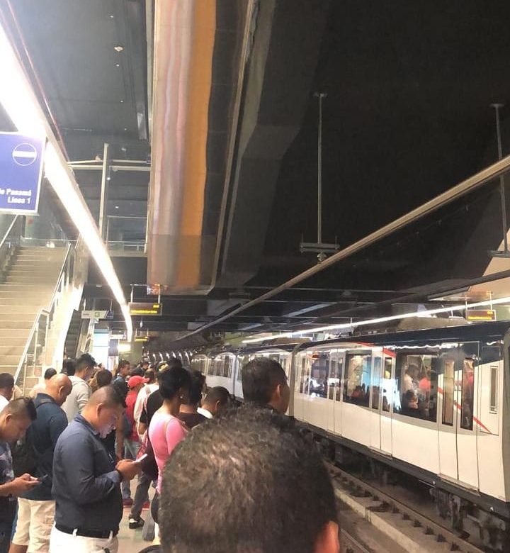 Línea 1 del Metro estuvo detenida por al menos 11 minutos