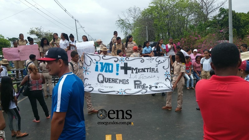 Estudiantes del IPT de Agua Fría en Darién, protestan por segundo día