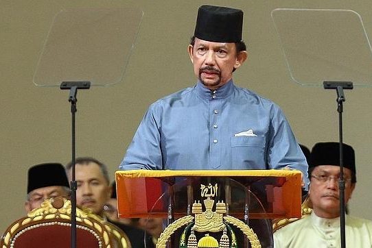 Brunéi instaura la lapidación para castigar la homosexualidad y el adulterio