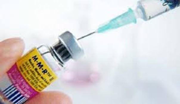 Estudio confirma que vacuna MMR contra paperas y sarampión no genera autismo
