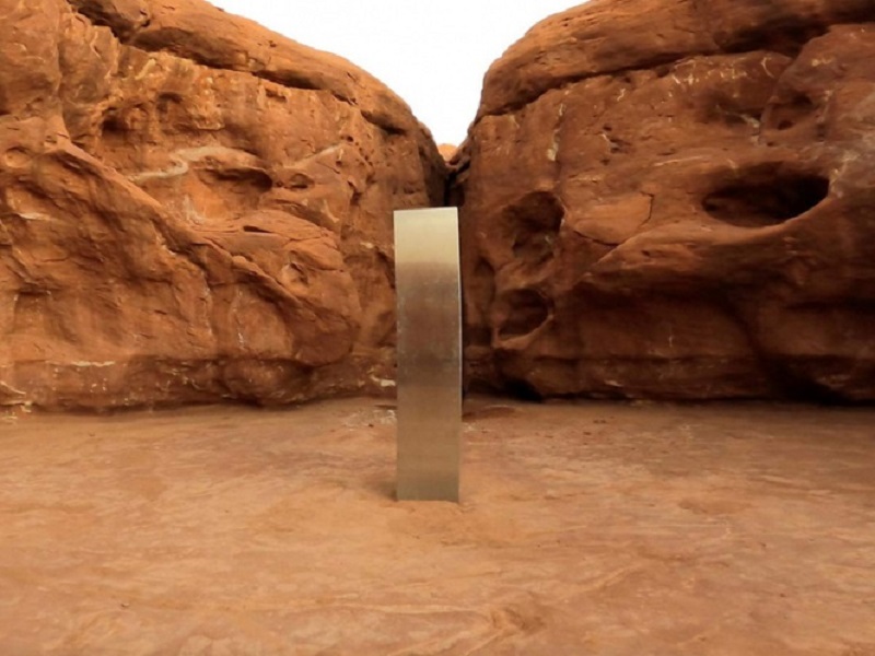 Desaparece el misterioso "monolito" de metal hallado en un desierto de EE.UU.