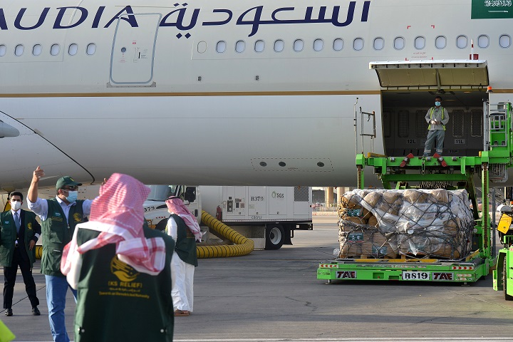 Arabia Saudita suspende vuelos internacionales por la variante del virus