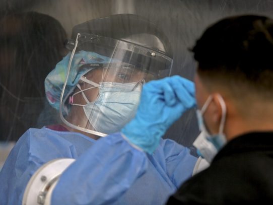 Pandemia: 1,612 casos nuevos de covid y 26 fallecidos este lunes