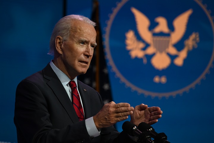 Biden pide "pasar página" mientras Colegio Electoral se apresta a confirmar su victoria