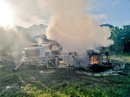 Helicóptero choca con un camión que transportaba combustible en Bocas del Toro