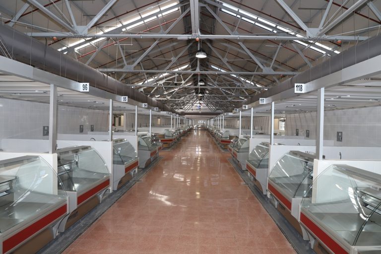 Abre sus puertas al público el nuevo y moderno mercado San Felipe Neri