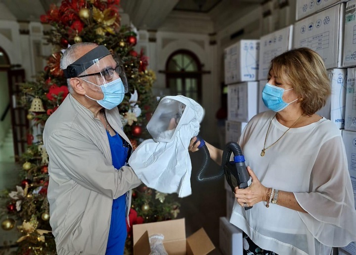 Club Activo 20-30 Panamá dona equipos de bioseguridad al Hospital Santo Tomás