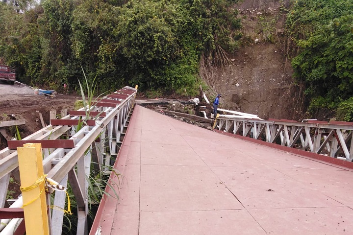 Inicia la reparación del puente sobre la quebrada Iglesia en Cerro Punta