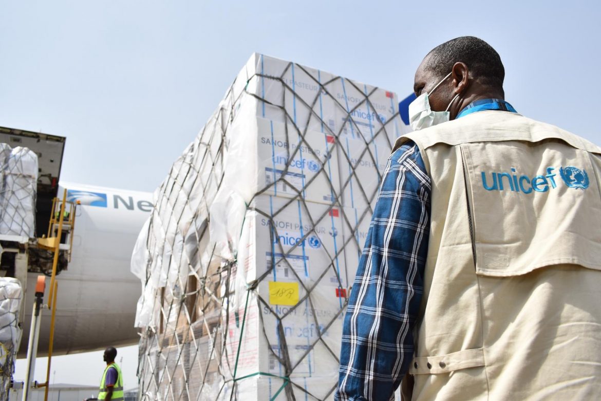 UNICEF y más de 300 organizaciones logísticas negocian distribución de vacunas covid-19