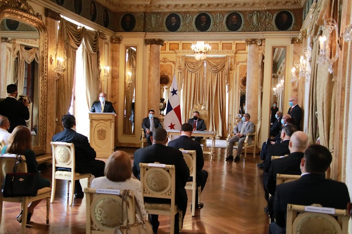 Presidente Cortizo instala a nuevos miembros de la Junta Directiva de la CSS