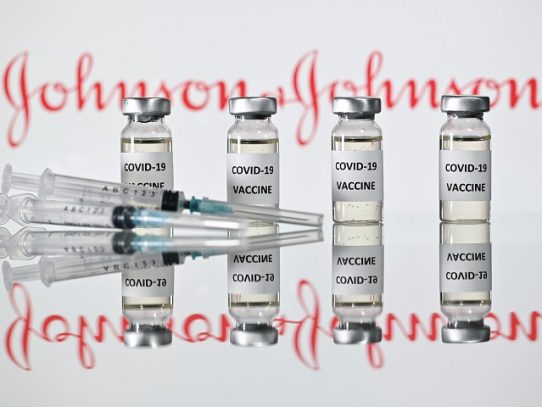 Johnson & Johnson dice que su vacuna contra el covid tiene una eficacia general del 66%