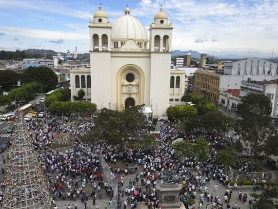 Excombatientes defienden acuerdos de paz en El Salvador, tras críticas de Bukele