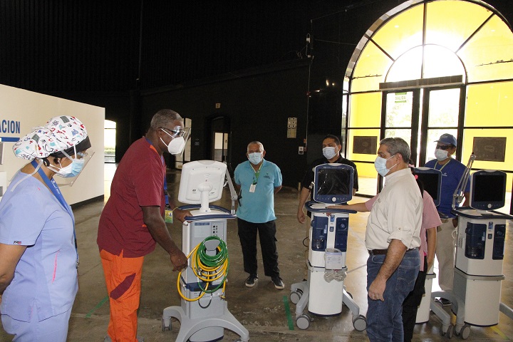 Minsa entrega equipos al Centro de Convenciones Figali para la atención de pacientes COVID-19