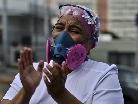 Médicos hondureños denuncian que están muriendo ante mal manejo de la pandemia por el gobierno