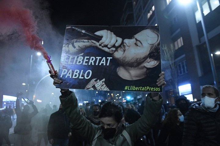 Los tuits por los que el rapero Pablo Hasél fue a prisión en España