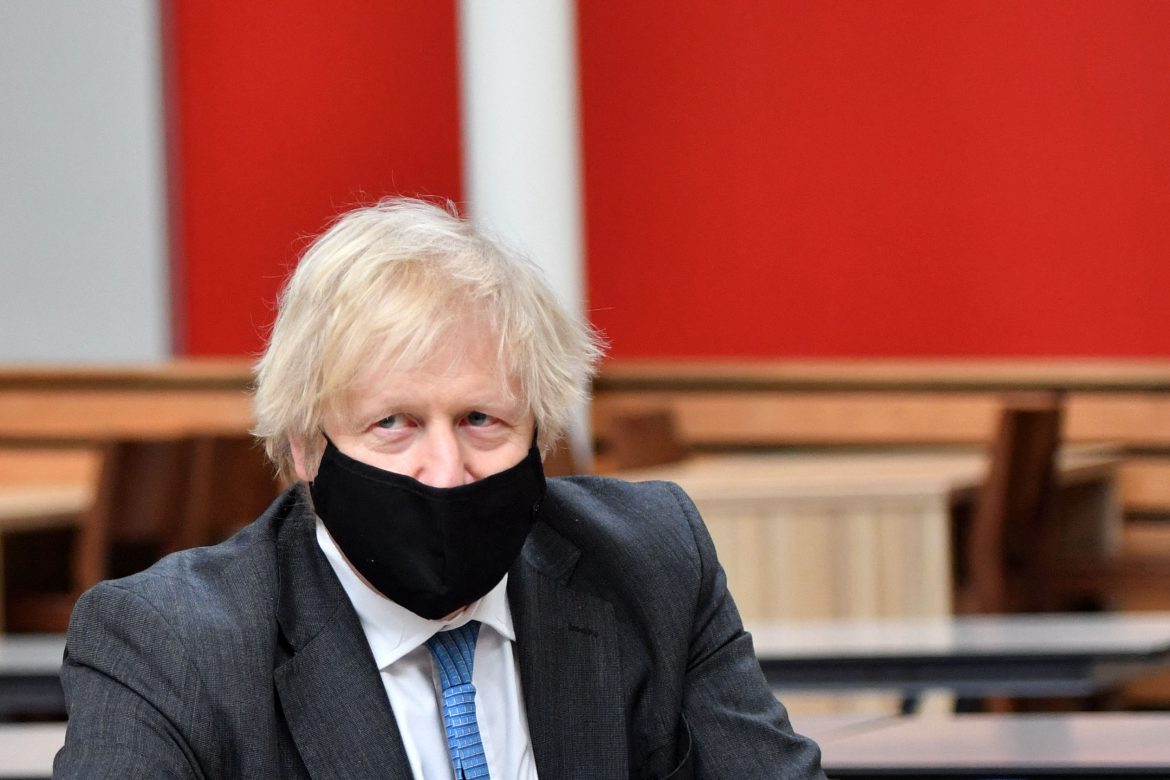 Acusado de mentir sobre una fiesta en pleno confinamiento, Boris Johnson se defiende