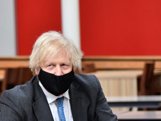 Acusado de mentir sobre una fiesta en pleno confinamiento, Boris Johnson se defiende