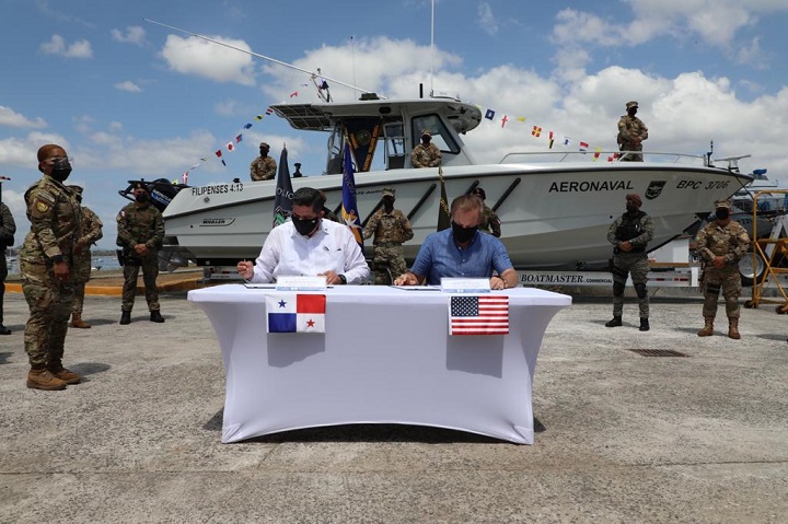 EE.UU. y Panamá firman memorando para capacitar y dotar de equipo a estamentos marítimos